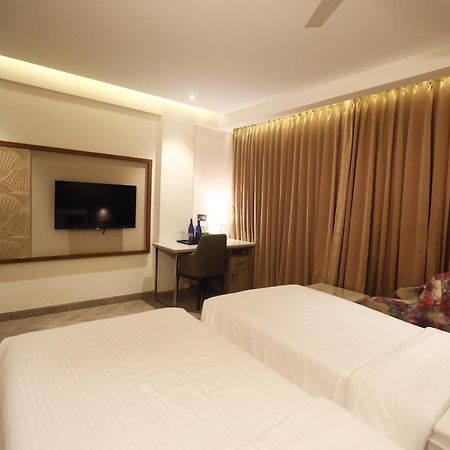 Mango Hill Central شيناي المظهر الخارجي الصورة