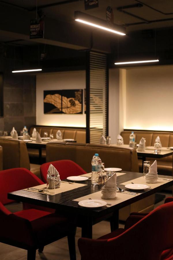Mango Hill Central شيناي المظهر الخارجي الصورة