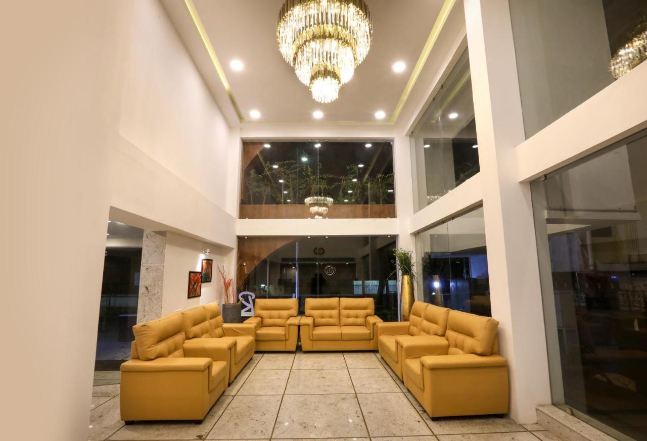 Mango Hill Central شيناي المظهر الخارجي الصورة
