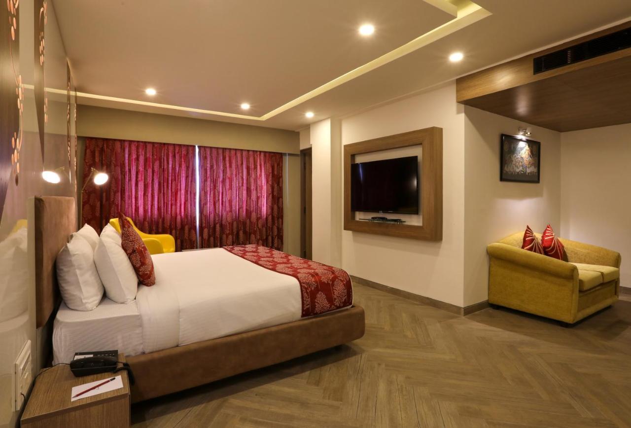 Mango Hill Central شيناي المظهر الخارجي الصورة