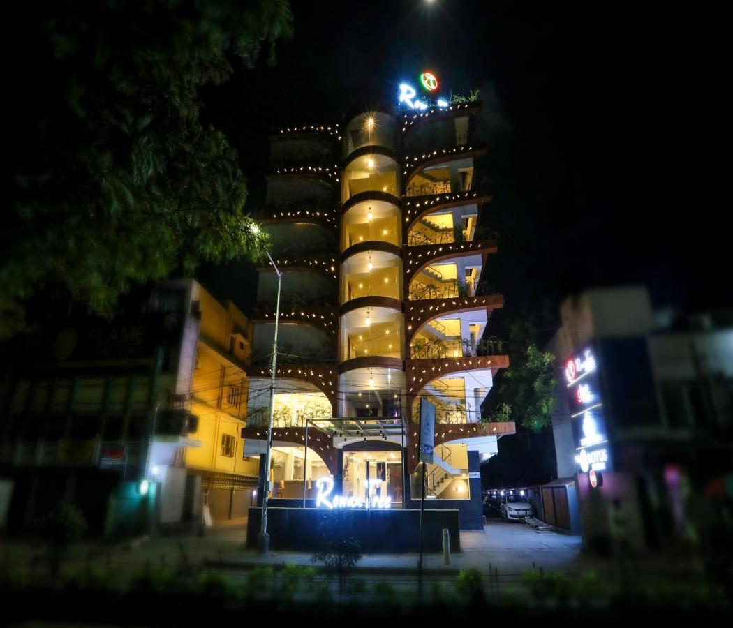Mango Hill Central شيناي المظهر الخارجي الصورة